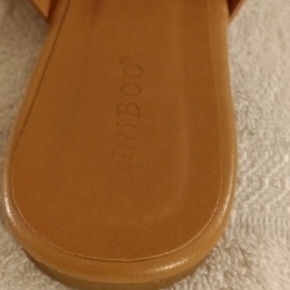 Bamboo Tan Gold Large Link Sandals Sz 8 - Picture 3 of 6